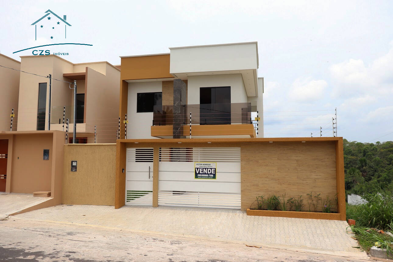 Casa à venda com 3 quartos, 136m² - Foto 1