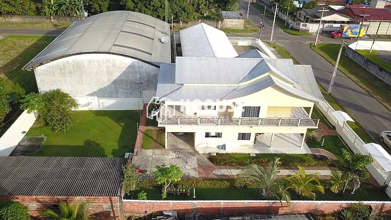 Casa à venda com 6 quartos, 454m² - Foto 2