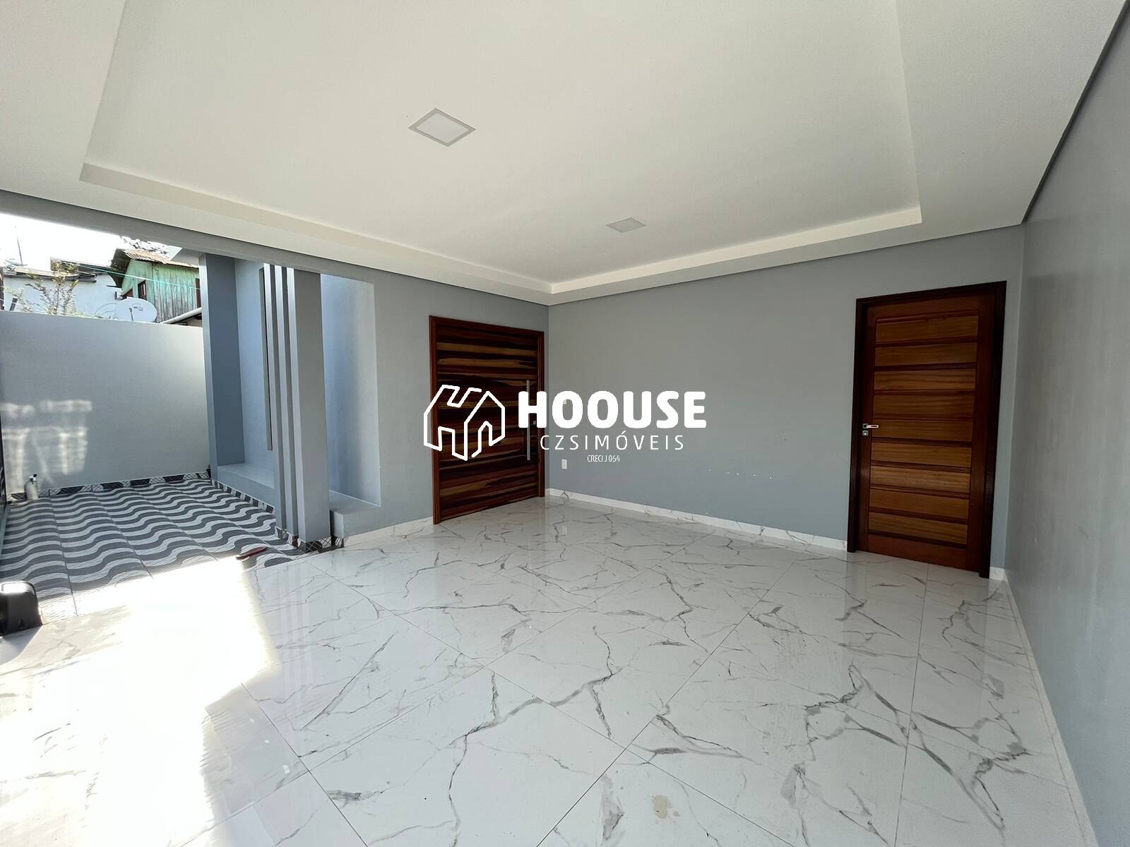 Casa à venda com 3 quartos, 300m² - Foto 1