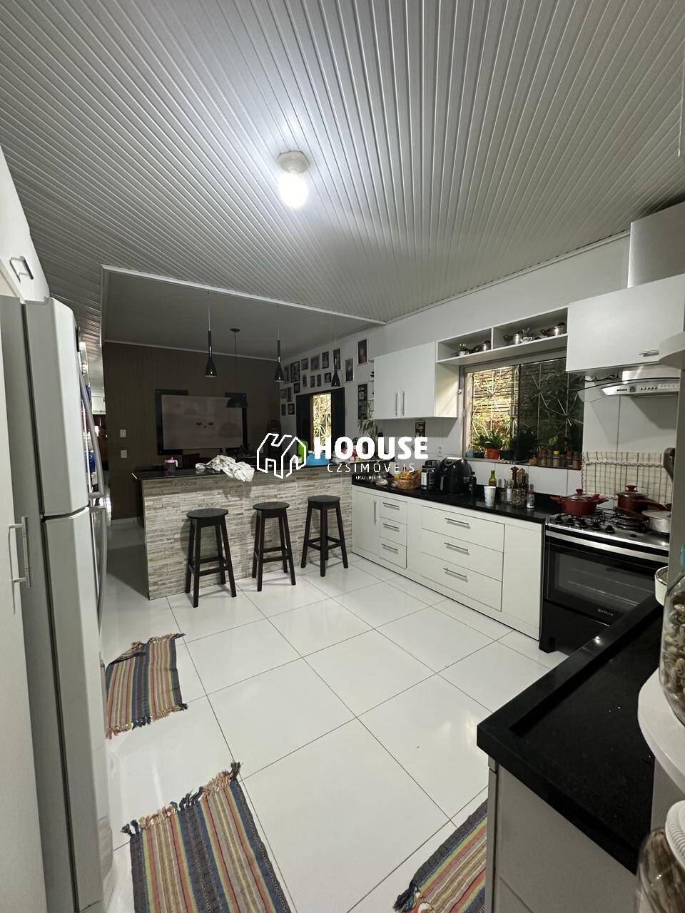 Casa para alugar com 3 quartos, 300m² - Foto 14